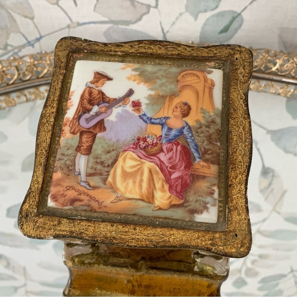 #02 Vtg Italian Florentine Porcelain Plaque Florentia Gold Gilt Wood Trinket Box